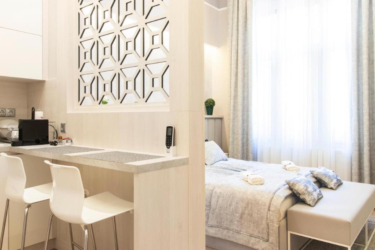 Central Relax Boutique Suites Budapest Kültér fotó